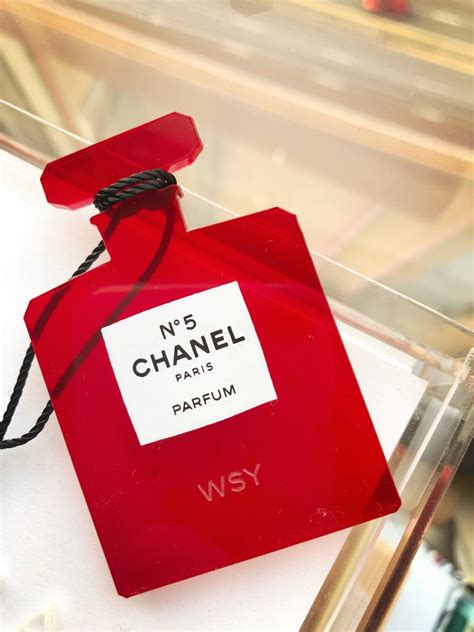 le rouge chanel pop up nyc ad clips|Chanel Le Rouge Holiday Pop.